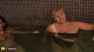 Angela White et Savannah tukif vidéo x Bond partagent une bite bien dure