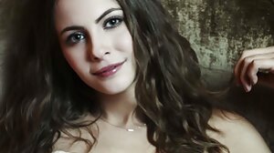 Lana Blanc porno gratis 18 ani : Brillance corporelle sexy